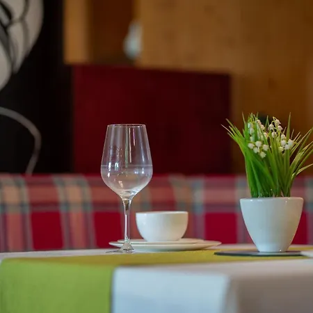 Hotel Lachnerhof 3*